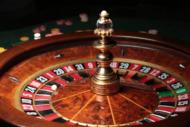 Baccarat table with shoe and card placement